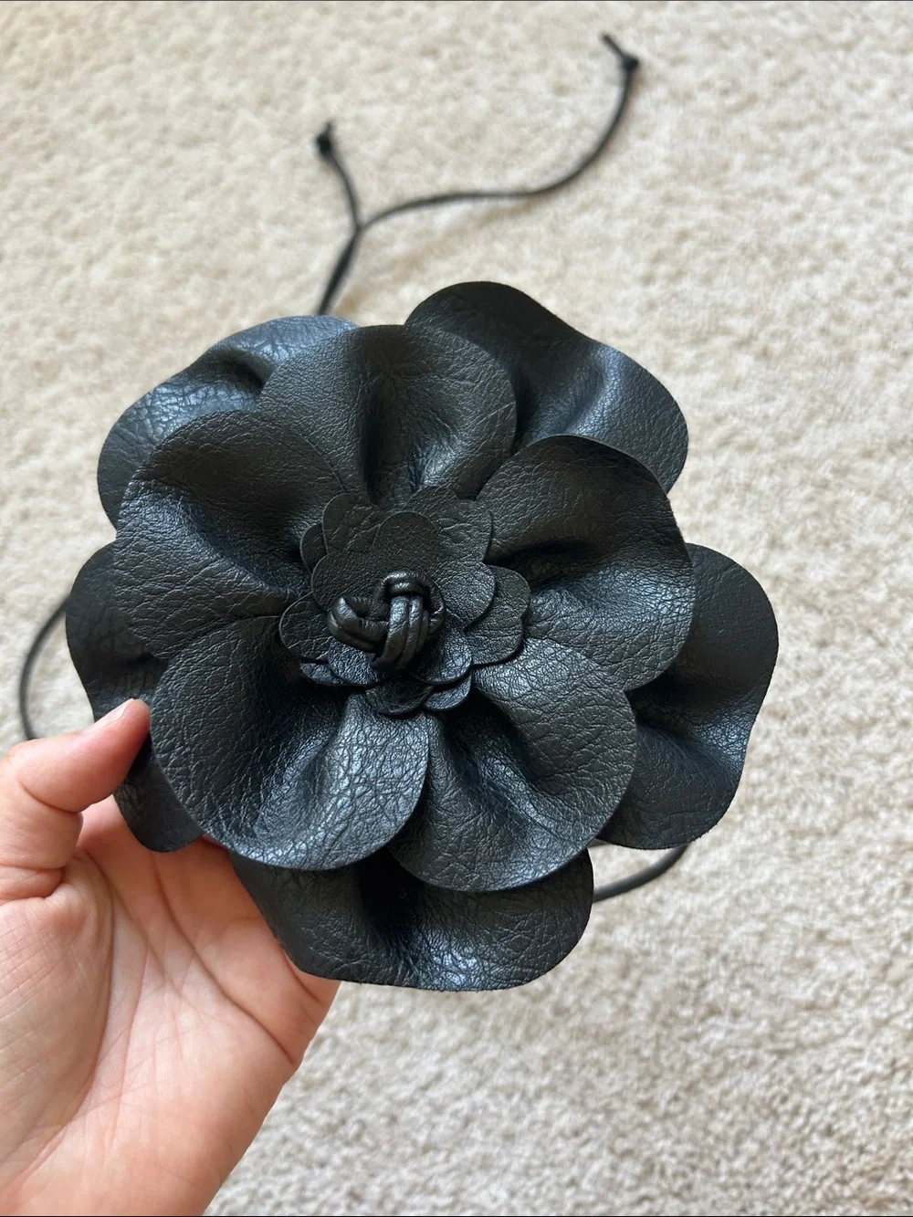 Leather flower belt. One size.